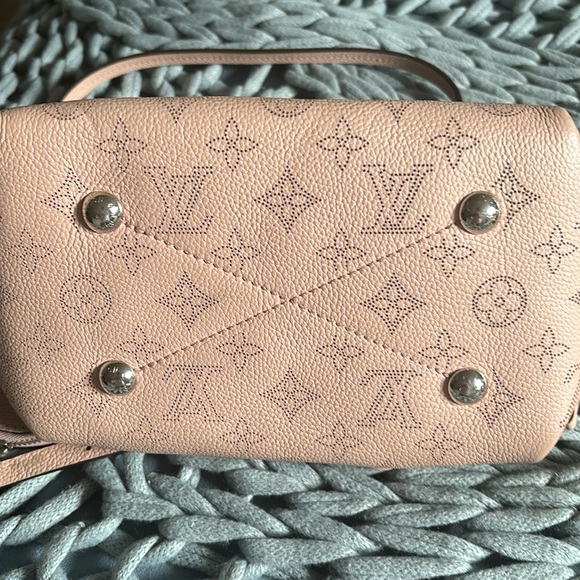 Louis Vuitton Bella Bag - Picture 5 of 12